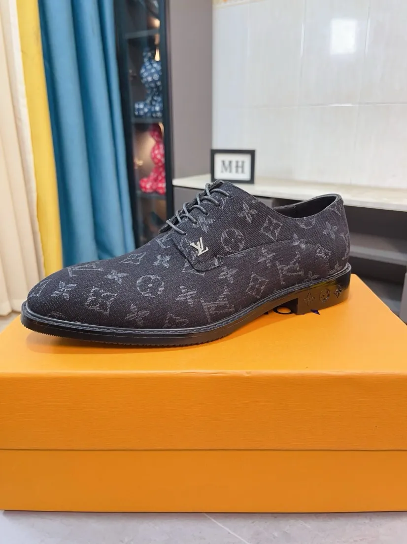 Ex-factory price 720🌹🌹High version [LV] Louis Vuitton's popular casual leather shoes🎖Fashionable and elegant🎖🎖Material: Original imported open-edge beaded cowhide, washed cowhide leather lining, original open-molded rubber outsole, high-end and classy, ​​elegant quality, instantly transforming into a handsome man ❤❤Standard\nNumber: 38-44